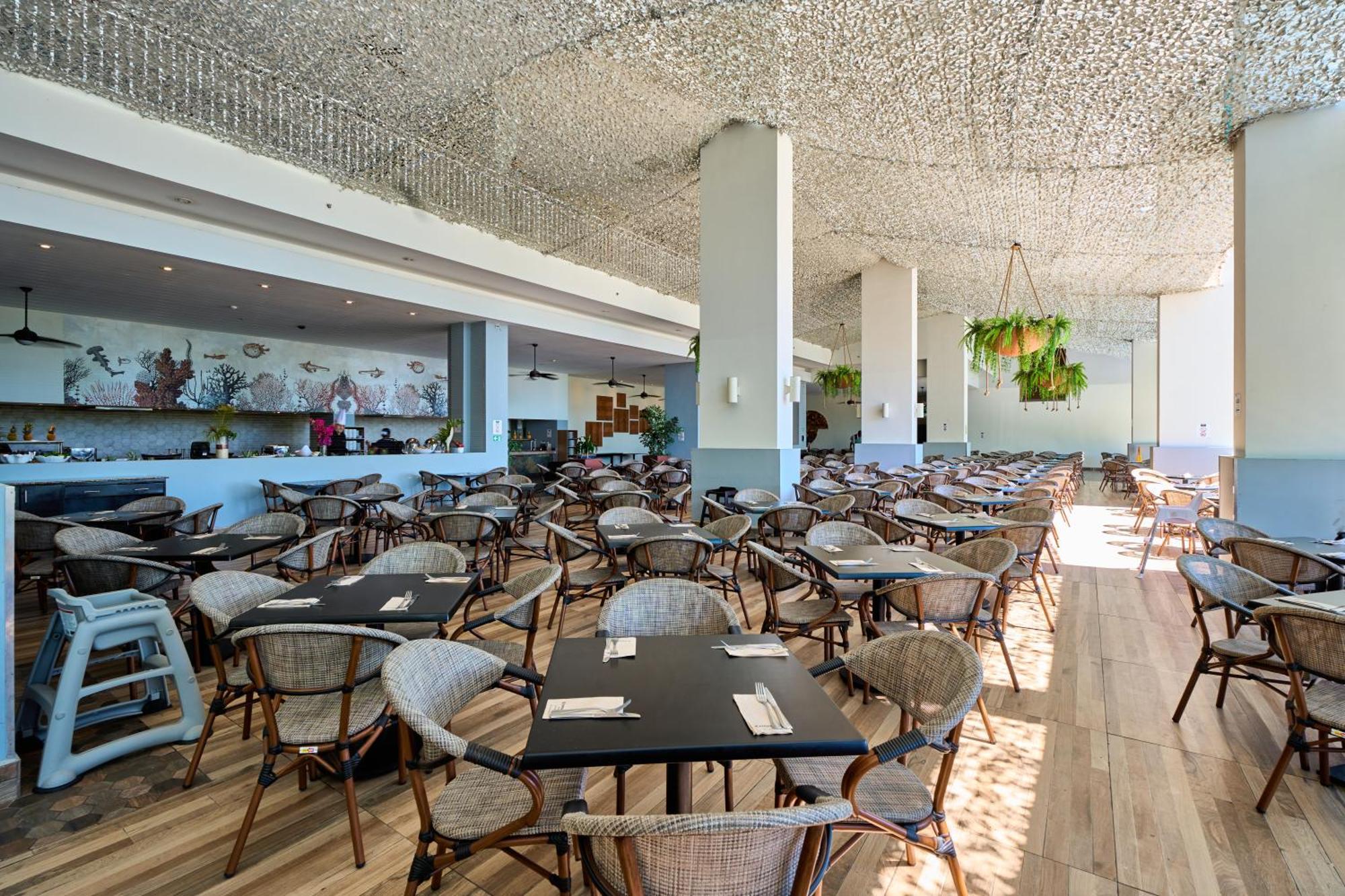 圣克拉拉 Gran Evenia Bijao酒店 外观 照片 The interior of the restaurant
